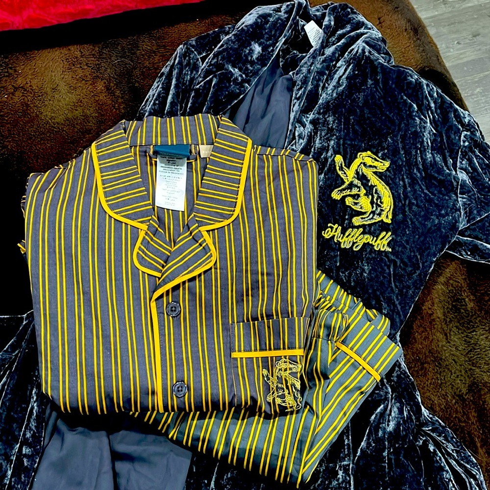 Pottery Barn Hufflepuff Robe and Pajama Set